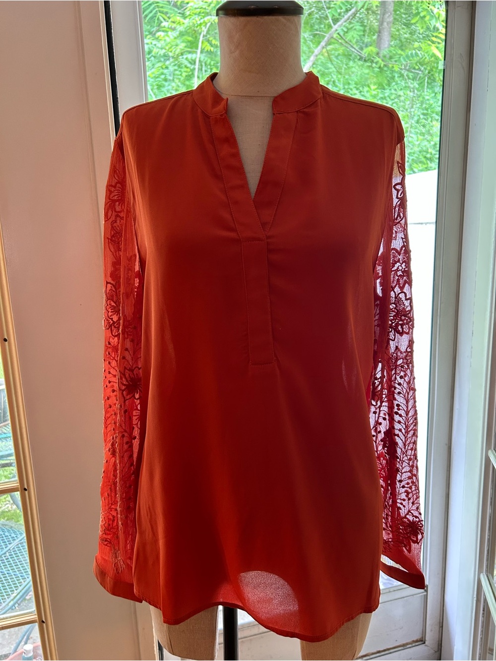 Chico's Sz 1 blouse with embroidery Rosa crepe sleeves, Ambercup orange.